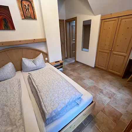 Gafluna Apartment *